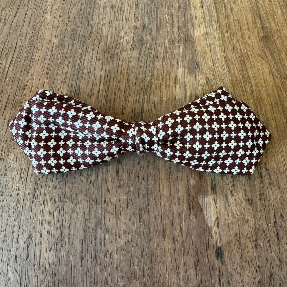 Vintage JET NYC Brown White Pattern Clip On Bow‎ Tie Mad Men Style